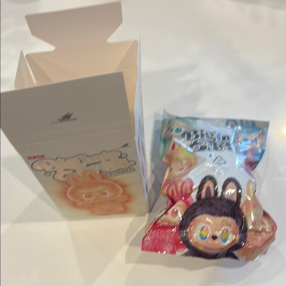 The monster pop mart blind bag bing into engery nwb key chain bag charm bag - Picture 2 of 16